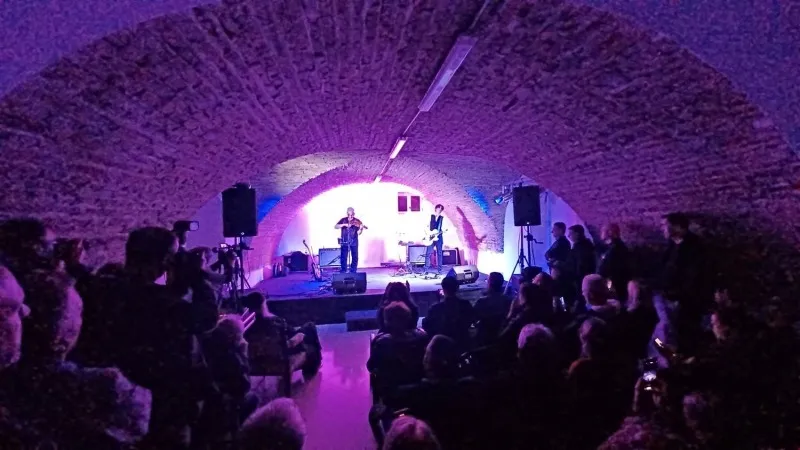 Fotografija uz članak „Rock 'n' roll koncert Blaina L. Reiningera u Vladičanskom dvoru u Pakracu“