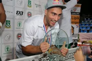 Dusan Bulut i trofej