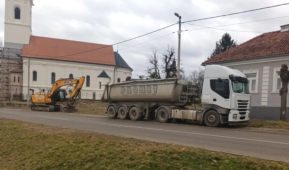 cesta bager kamion