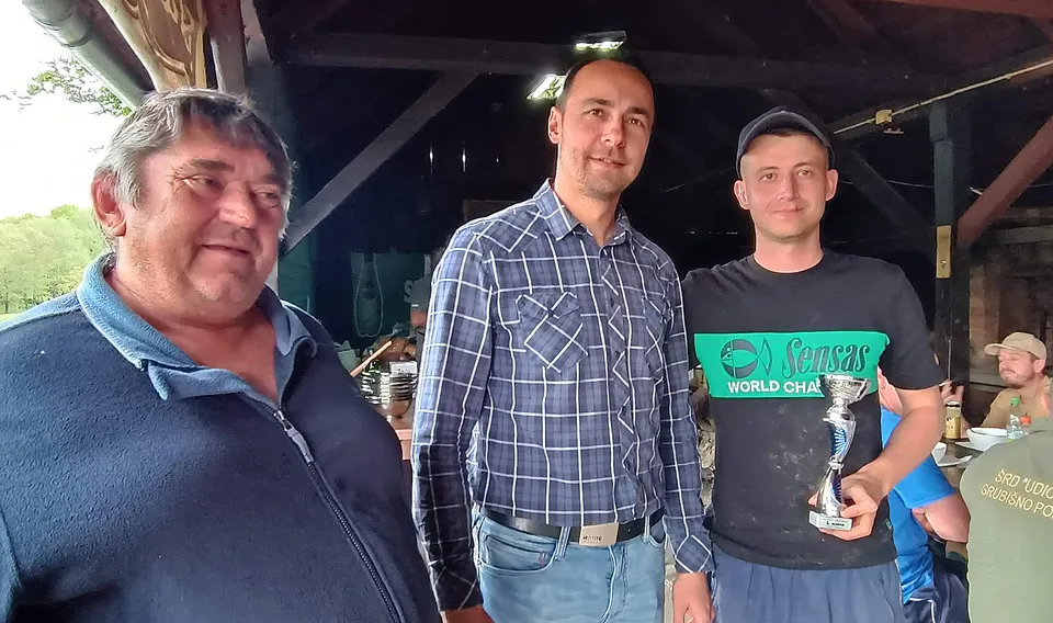 Fotografija uz članak „26. RIBOLOVNI KUP "BLJESAK 2022": Repriza prošlogodišnjeg kupa, ribiči iz Sunje uvjerljivo prvi“