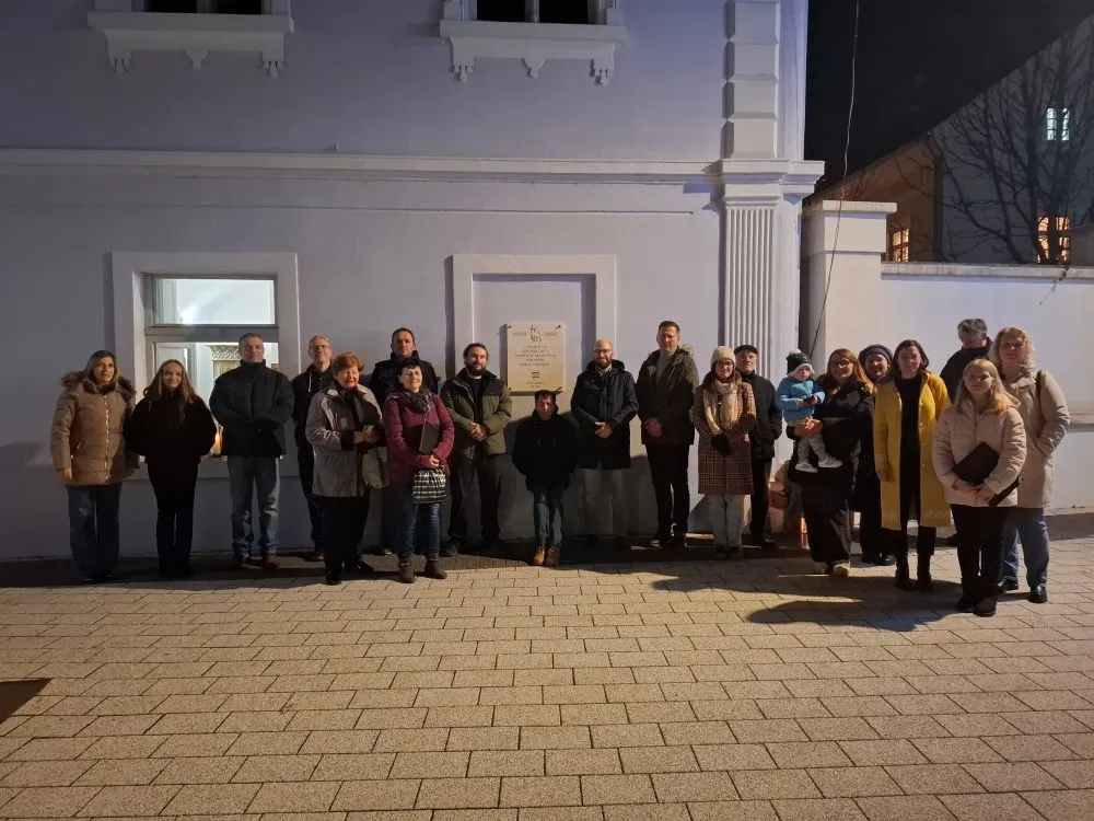 Fotografija uz članak „U Pakracu postavljena spomen-ploča prvom hrvatskom kralju Tomislavu“
