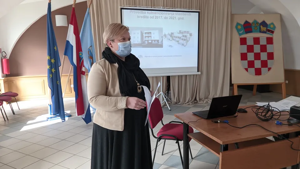 Fotografija uz članak „SAVJET MLADIH / PREZENTACIJA APN KREDITA Pakračkim korisnicima kredita subvencija 42 posto!“