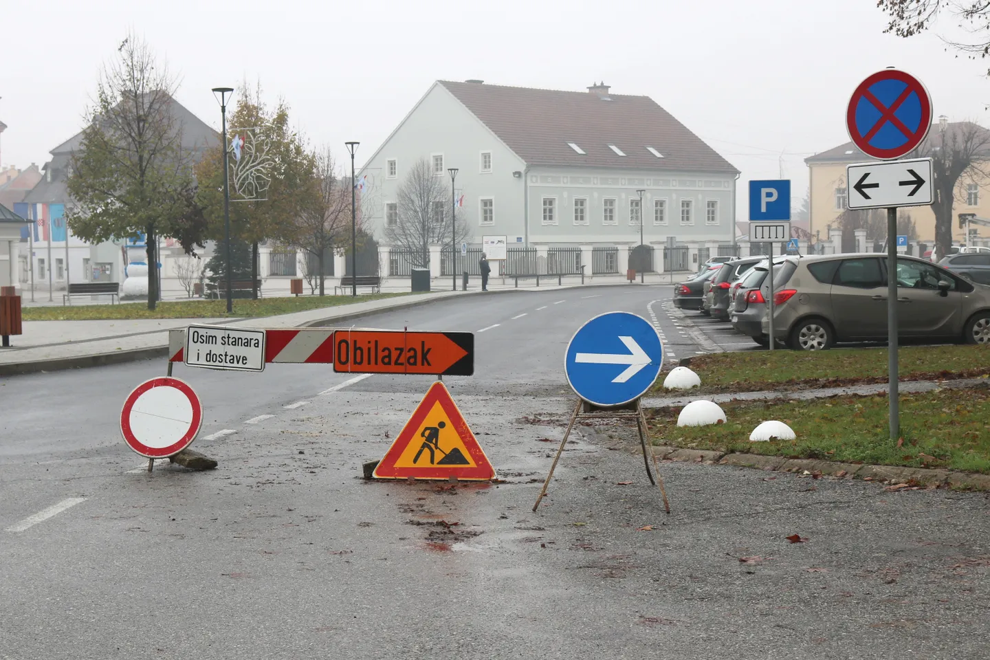 Fotografija uz članak „RADOVI NA TRGU B. JELAČIĆA Privremena prometna regulacija ostaje do 7. siječnja“