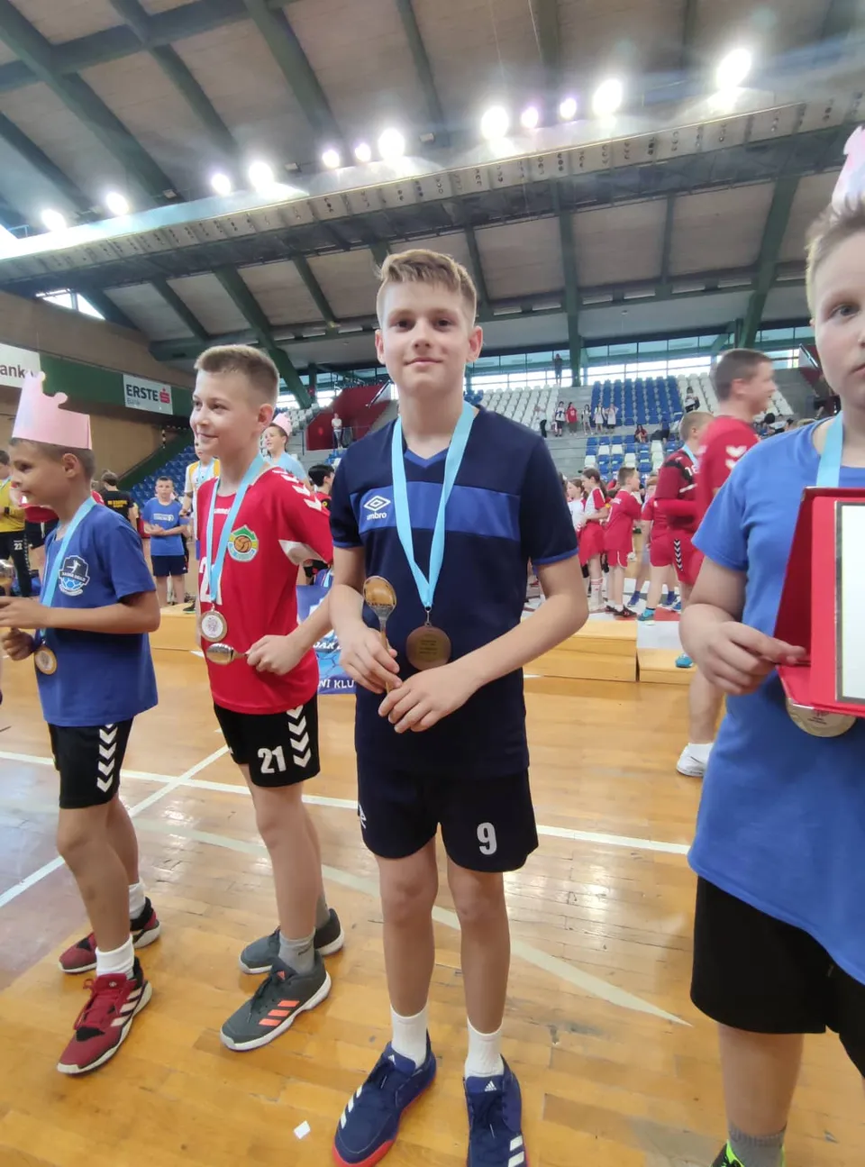 Fotografija uz članak „NOVI USPJEH PAKRAČKE ŠKOLE RUKOMETA: Mini rukometaši 3. na neslužbenom prvenstvu Hrvatske“