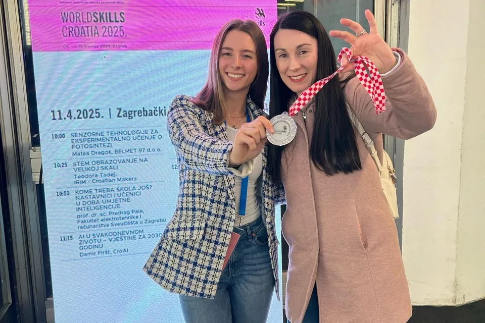 skolarci medalja