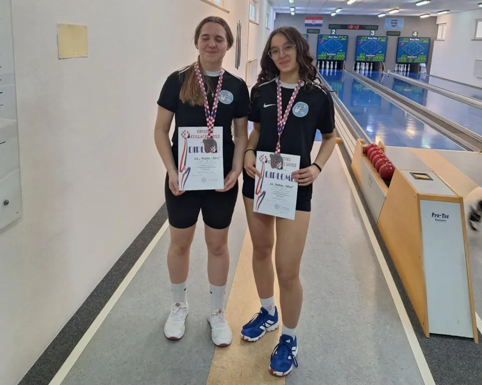 Fotografija uz članak „DRŽAVNE VICEPRVAKINJE Lorena Zubalj i Simona Zukanović srebrne na Prvenstvu RH u tandemu za juniorke U19“