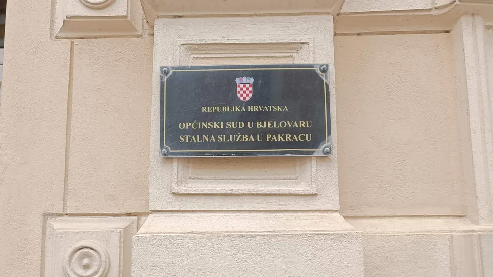 Fotografija uz članak „PROSVJED ZAPOSLENIH U PRAVOSUDNIM TIJELIMA RH: Ovo je omalovažavanje, plaća je ponižavajuća!“