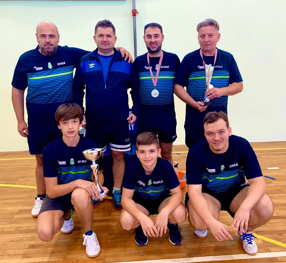 Fotografija uz članak „STOLNI TENIS / 3. HRVATSKA LIGA ISTOK: STK 'Lipa' drugo mjesto u prvenstvu i pojedinačne nagrade“