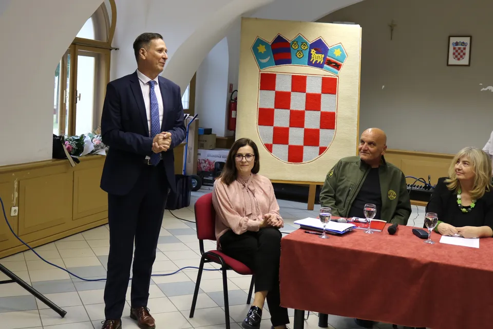 poezija ivancic