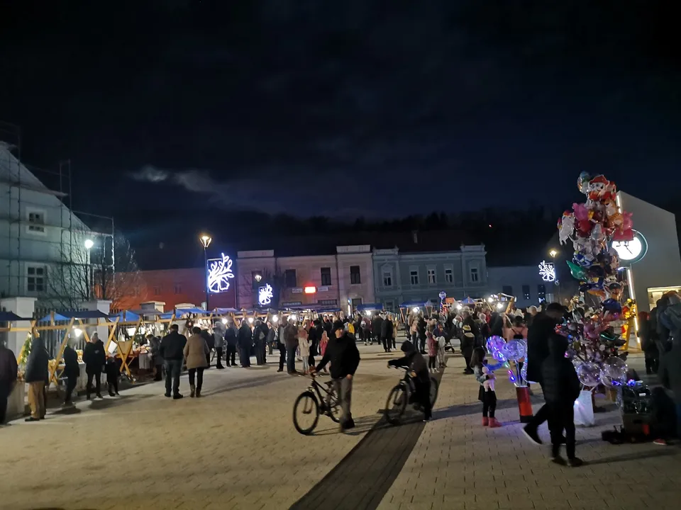 sajam noću