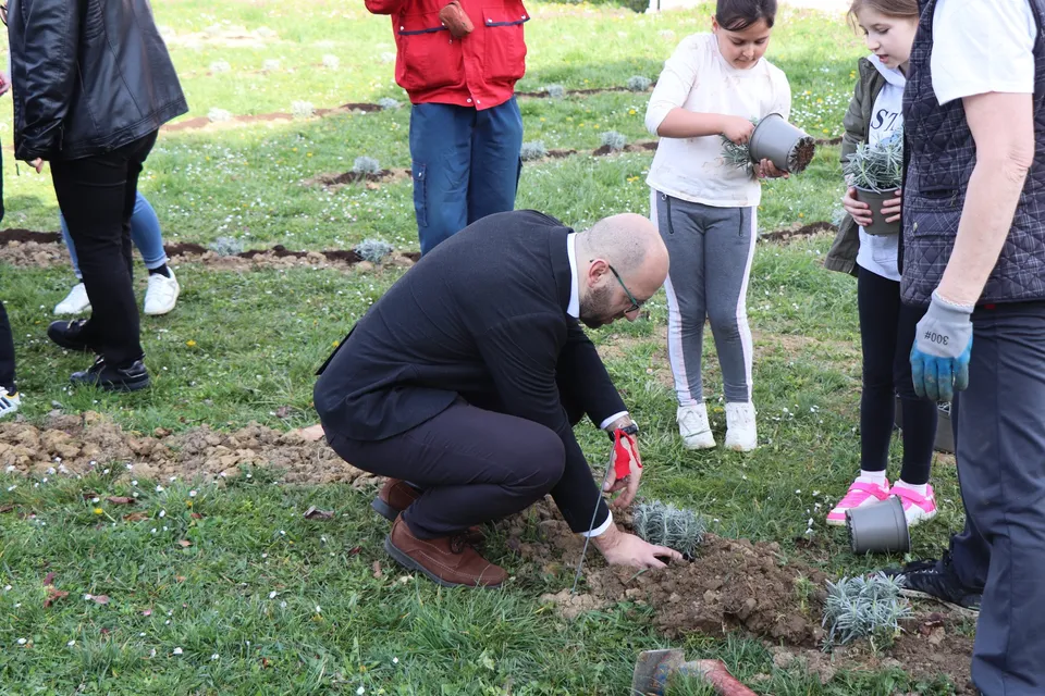 Fotografija uz članak „NASELJE „JUG“: „Mirisni labirint“, novi omiljeni dječji sadržaj“