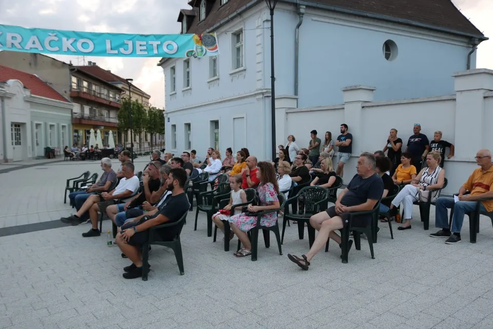 Fotografija uz članak „KONCERT NA GRADSKOJ ŠETNICI Zagrebački solisti Pakracu“