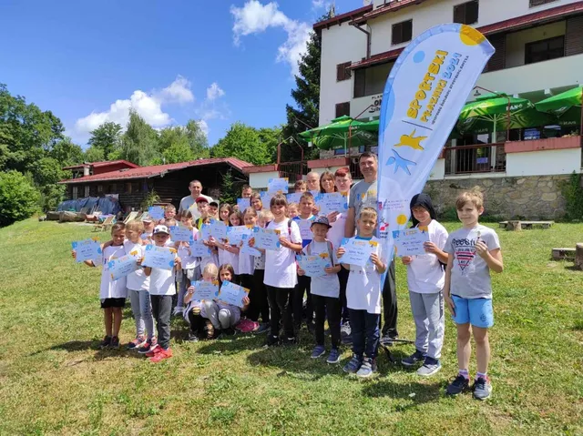 Fotografija uz članak „PROJEKT SPORTSKIH PRAZNIKA ZA UČENIKE "Vježbajte s nama, mjesta još ima!"“
