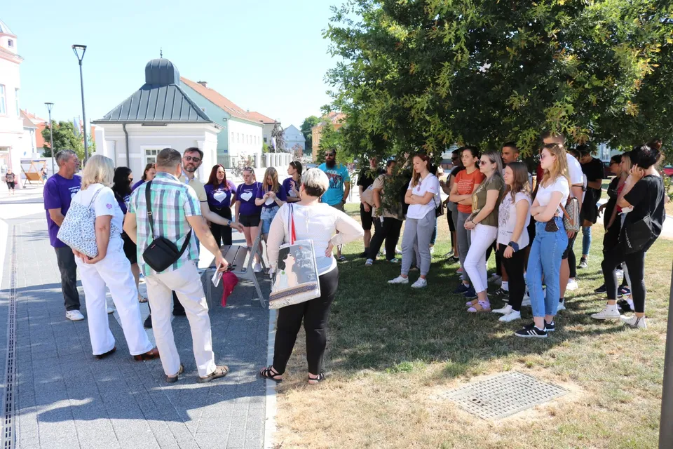 Fotografija uz članak „"AMBASADORI DOBROČINSTVA" Mobilnim timovima novo električno vozilo“