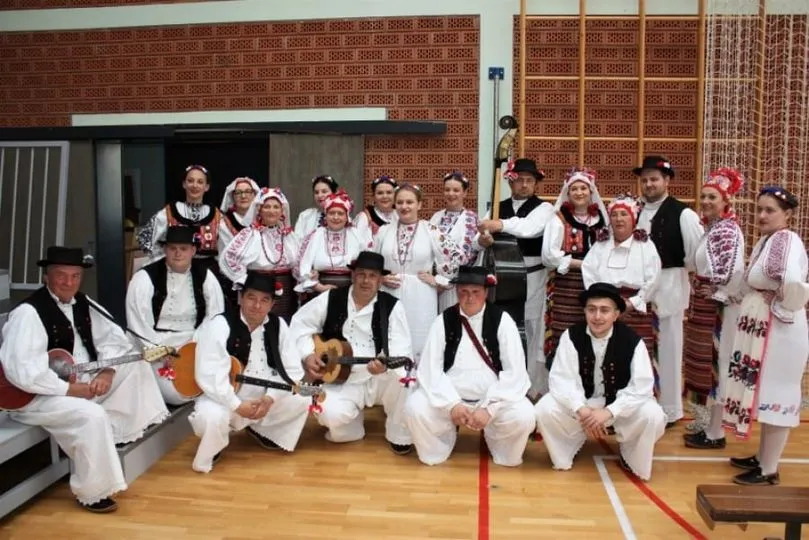 Fotografija uz članak „KUD "SELJAČKA SLOGA" PREKOPAKRA  U pomlađenom sastavu oduševili na Županijskom kulturnom mozaiku“