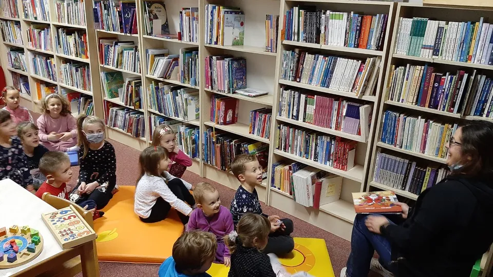 Fotografija uz članak „GRADSKA KNJIŽNICA PAKRAC Predbožićni ugođaj za najmanje“