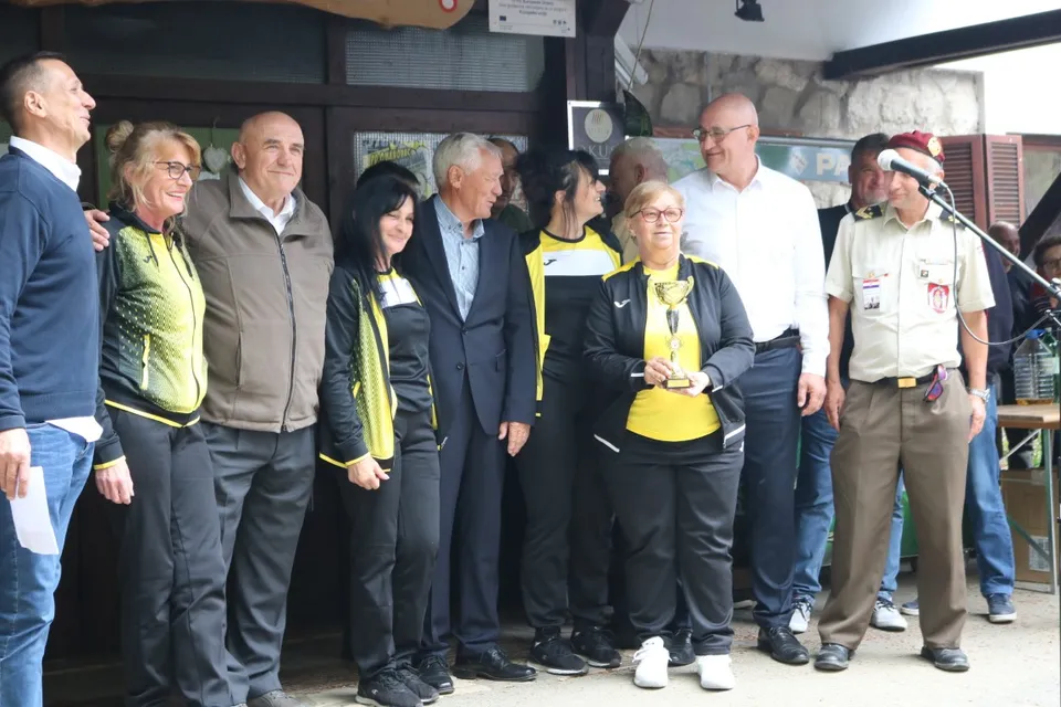 Fotografija uz članak „SUSRETI PRIJATELJA NA OMANOVCU „Budimo zajedno kao onda kada je bilo najteže““