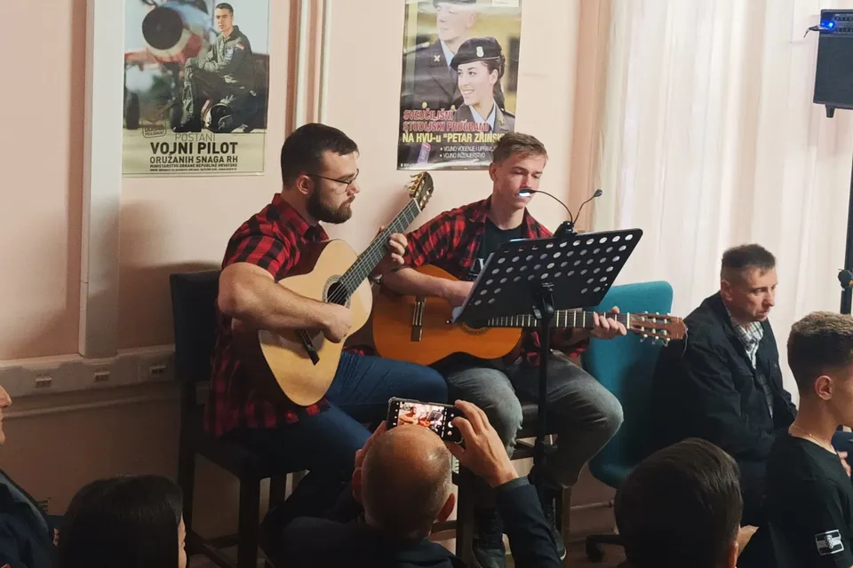 poezija gitare