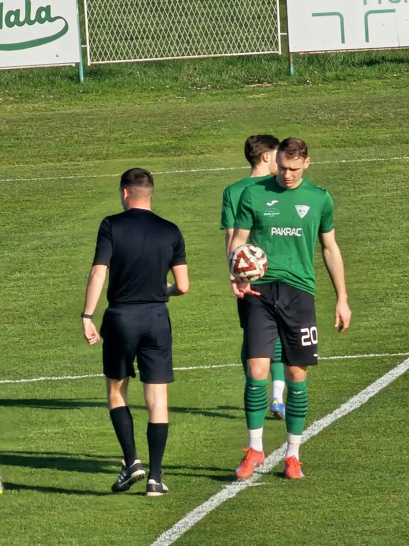 Fotografija uz članak „NOGOMET Hajduk Pakrac i Lipik 1925 porazom otvorili proljetni dio sezone“