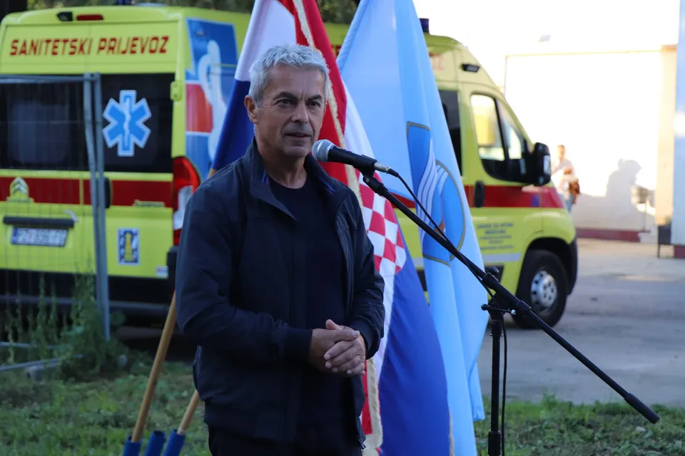 Fotografija uz članak „NAJHUMANIJA AKCIJA U DOMOVINSKOM RATU 34. obljetnica evakuacije pacijenata i medicinskog osoblja iz pakračke bolnice“