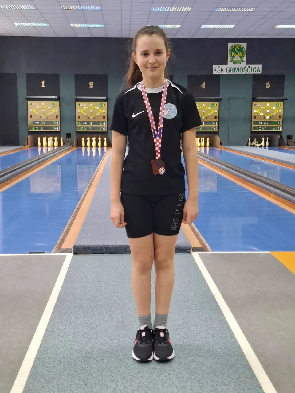 Fotografija uz članak „KUGLANJE Lorena Zubalj (U15) zasad prva na državnom turniru, sestra Leona (U11) treća“