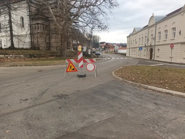cesta zatvorena naslovna