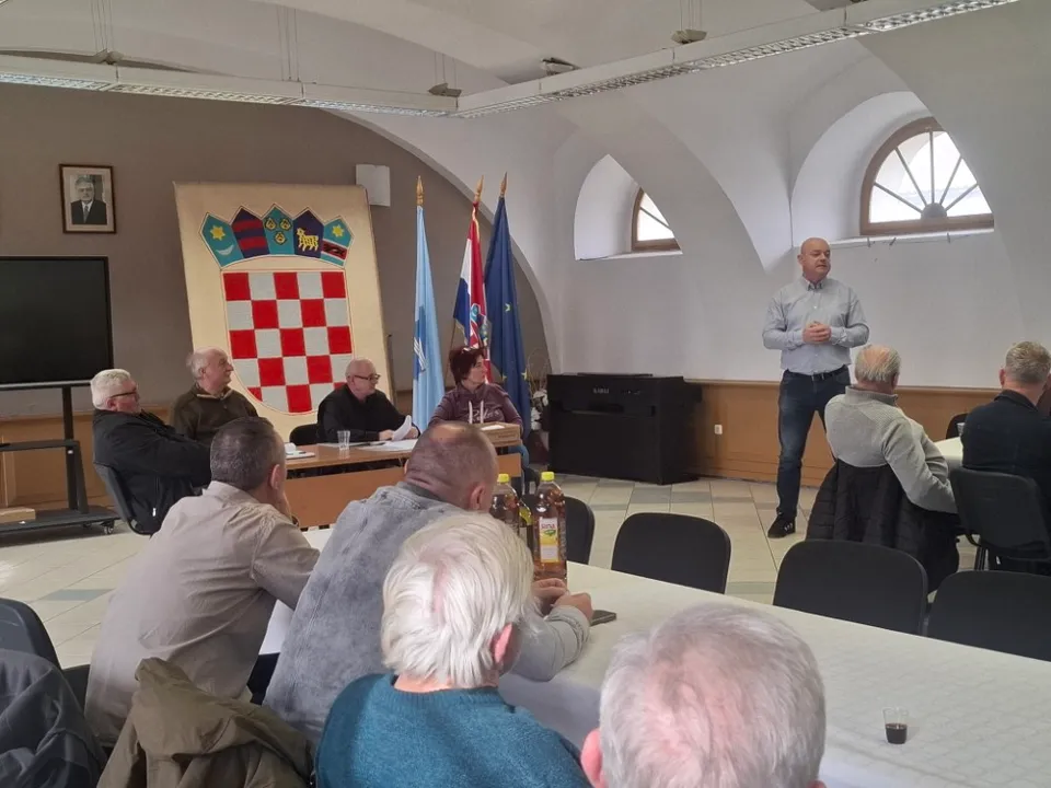 Fotografija uz članak „UDRUGA PČELARA PAKRAC-LIPIK Unatoč brojnim izazovima pčelari nastavljaju s kvalitetnim radom“