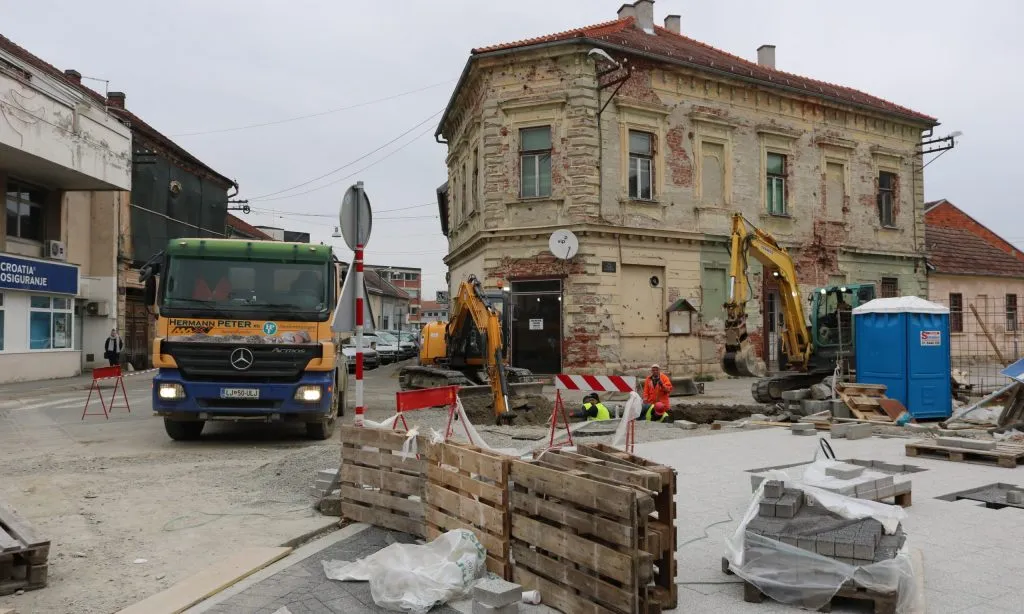 Trg Tuđman radovi scaled c