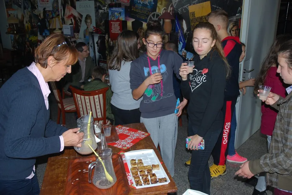 Fotografija uz članak „MANIFESTACIJA "TJEDAN ŠVICARSKE": Švicarska kultura, gastronomija i običaji za Pakračane“