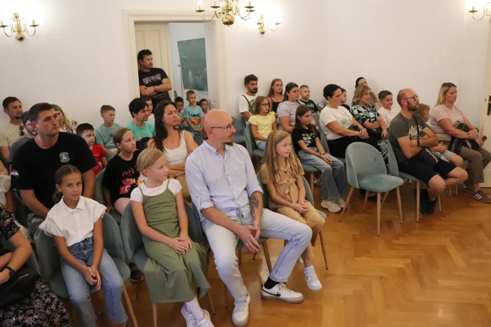 Fotografija uz članak „PRVI DAN ŠKOLE Za 83 prvašića otkucali vrtićki dani“