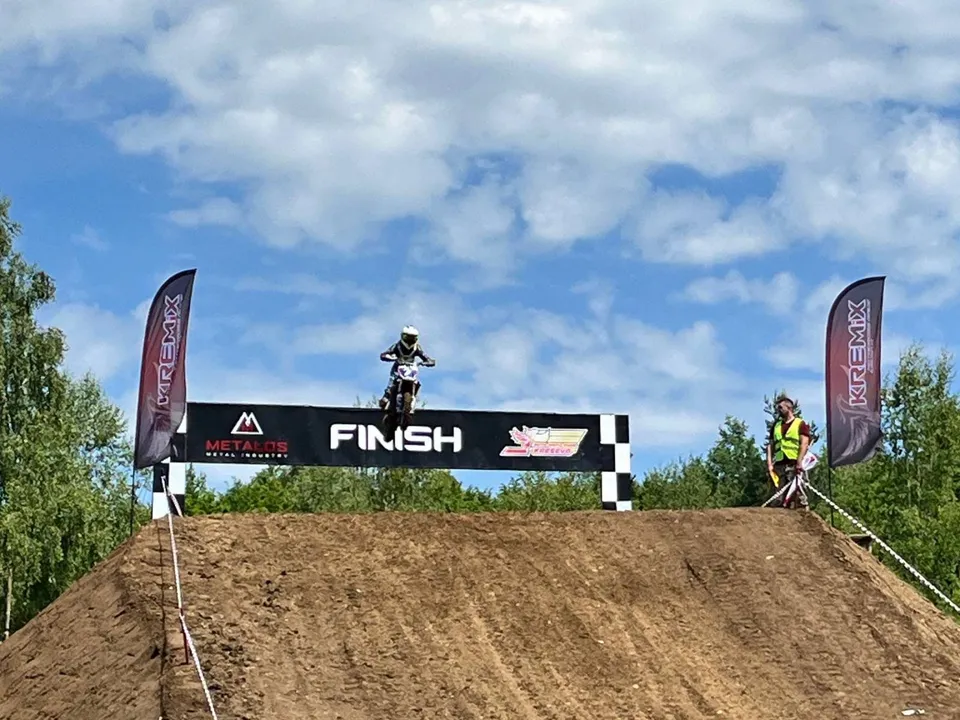 Fotografija uz članak „MOTOCROSS Lenče uz par padova drugi u Kreševu“