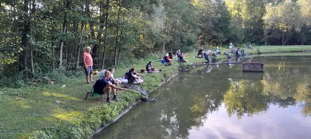 ribolovni kamp naslovna