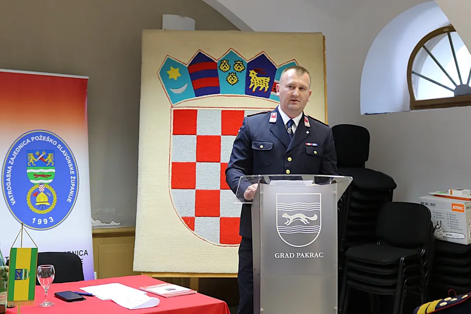 vatrogasci zapovjednik