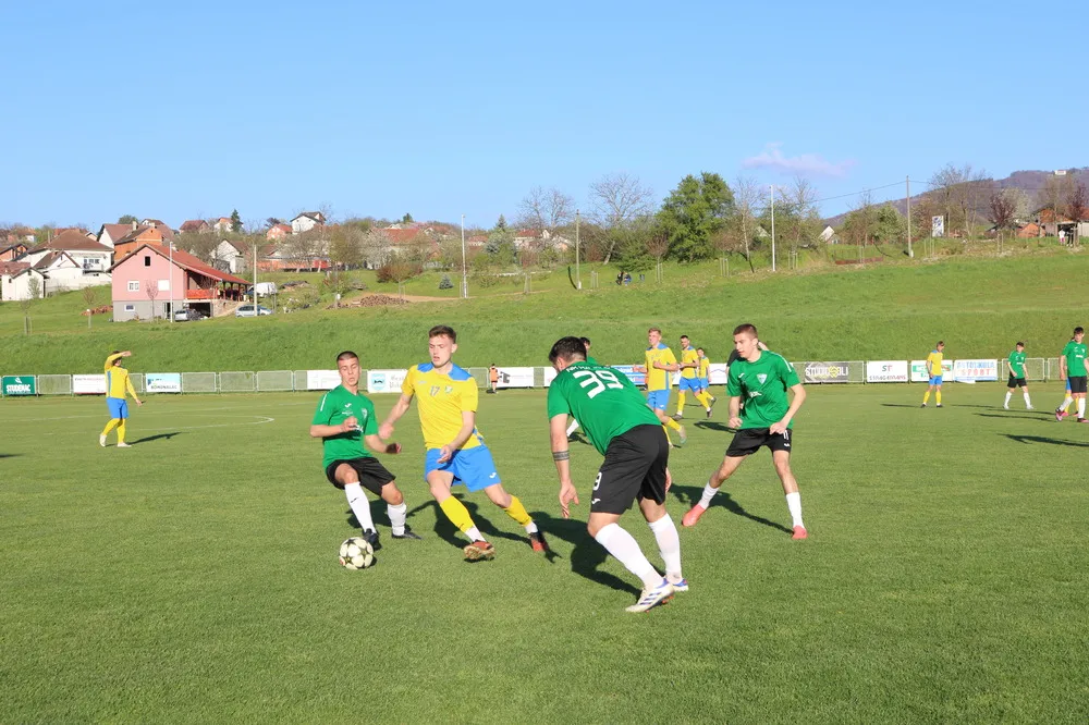 hajduk zadrugar naslovna