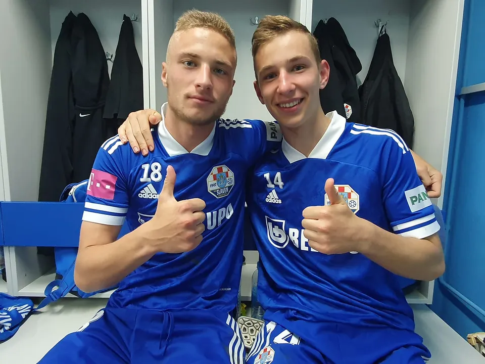 Fotografija uz članak „MATIJA VUIĆ ZAIGRAO ZA SLAVEN U 1. HNL Prve prvoligaške minute posvećujem ocu Slavku!“