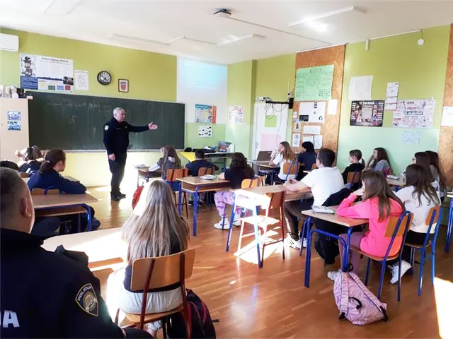 protiv govora mržnje naslovna