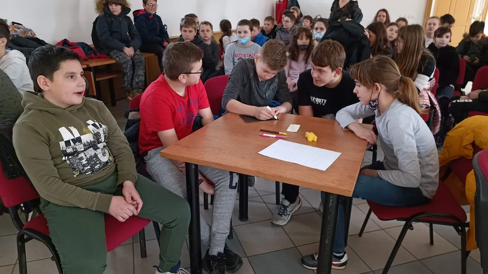 Fotografija uz članak „UČENIČKI KVIZ "VOLIM SVOJ GRAD" Ljubav prema gradu iskazana znanjem“