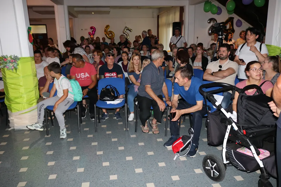 Fotografija uz članak „[PROMO] DV KOCKICA LIPIK U sklopu projekta osiguran produženi boravak“