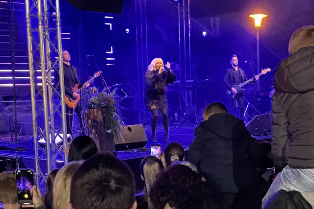 maja usput naslovna prava