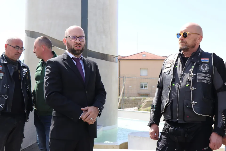 Fotografija uz članak „VRO "Bljesak" u režiji motorista, ribolovaca i Udruge policije“