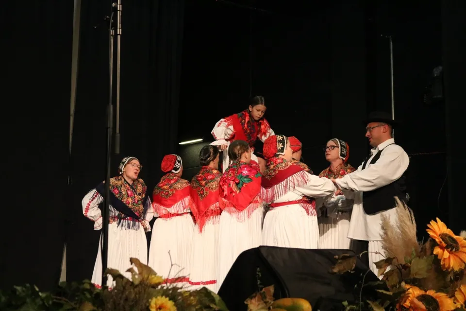 Fotografija uz članak „13. SMOTRA FOLKLORA "PAKRAČKO LJETO" Kulturna baština koja spaja sve generacije“