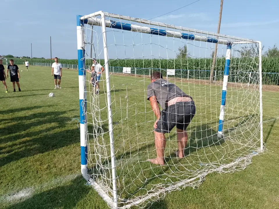 Fotografija uz članak „MNT BADLJEVINA Sunderland najbolji tim, Stjepan Lenče neslužbeno najjači igrač turnira“
