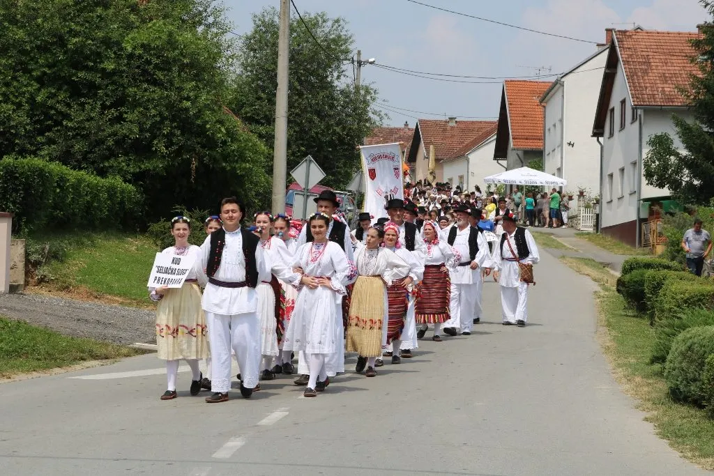 Fotografija uz članak „90 GODINA KUD-A "SELJAČKA SLOGA" PREKOPAKRA Rođendansko slavlje uz ples, pjesme i tambure“