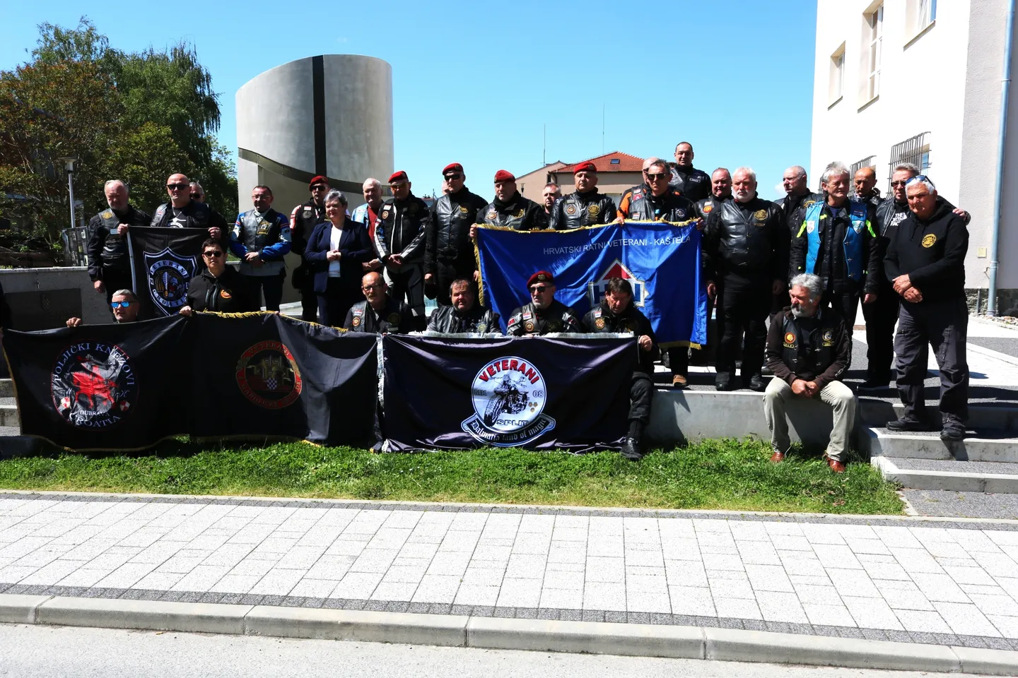moto naslovna 2