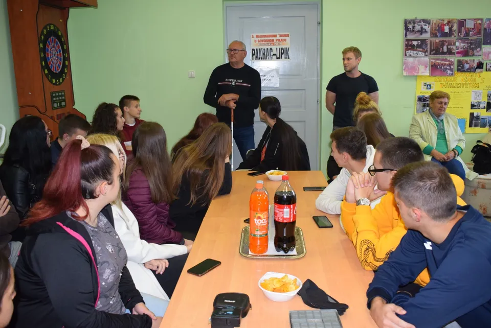Fotografija uz članak „UDRUGA SLIJEPIH PAKRAC-LIPIK Obilježen Međunarodni dan bijelog štapa“