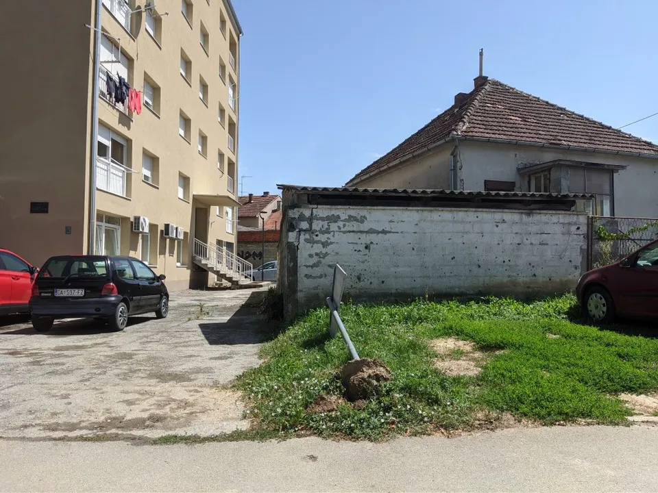 Fotografija uz članak „NEVRIJEME PROUZROČILO MATERIJALNU ŠTETU Jak olujni vjetar uništio krov zgrade!“