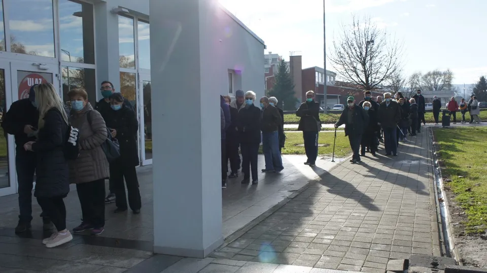 Fotografija uz članak „CIJEPLJENJE 150 građana došlo po prvu dozu“