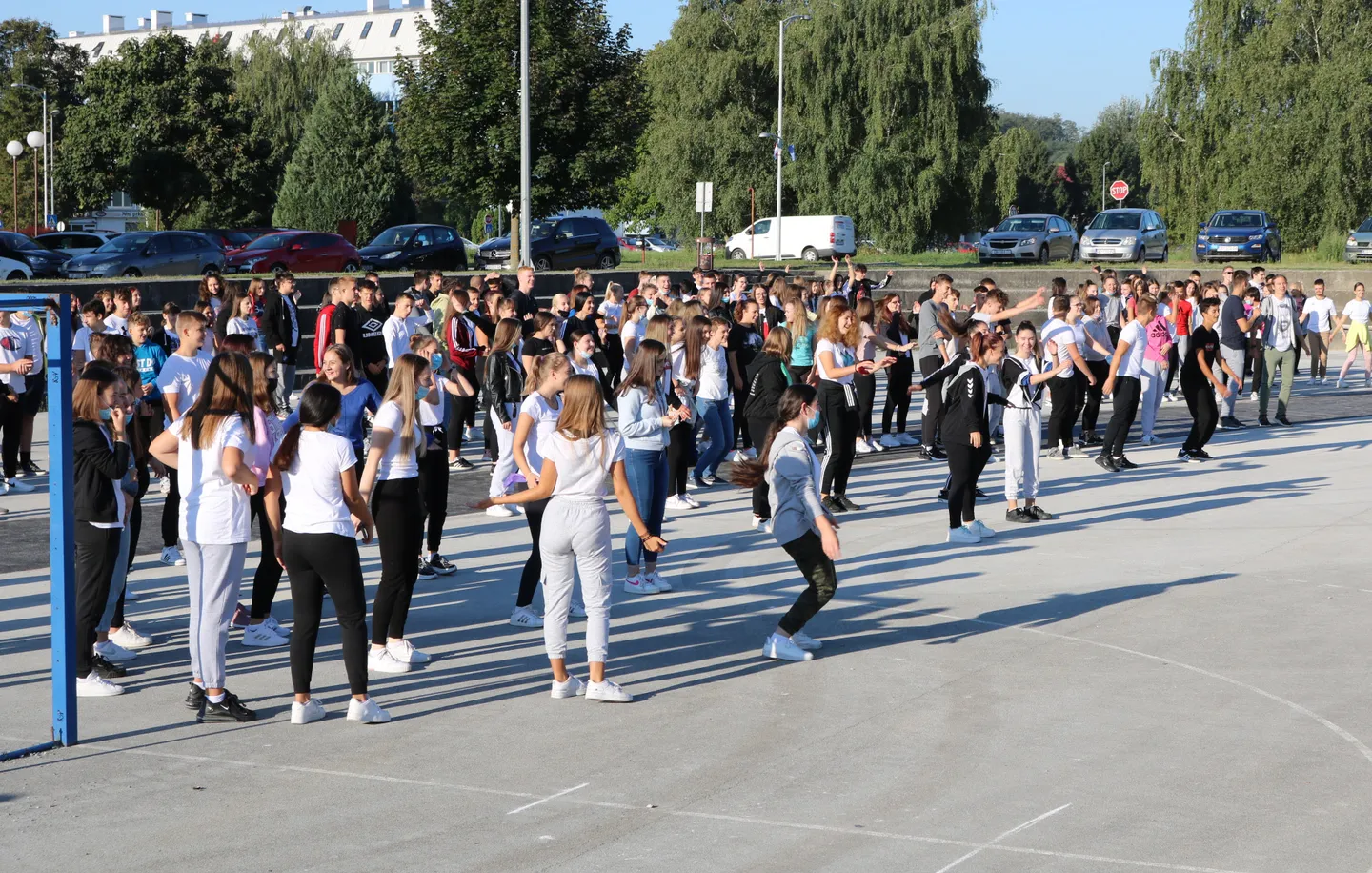 Fotografija uz članak „Pakrački srednjoškolci tjelovježbom obilježili Hrvatski olimpijski dan“
