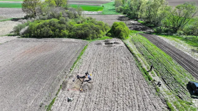 Fotografija uz članak „ARHEOLOŠKO ISTRAŽIVANJE U BADLJEVINI Zemljana utvrda pod zemljom“