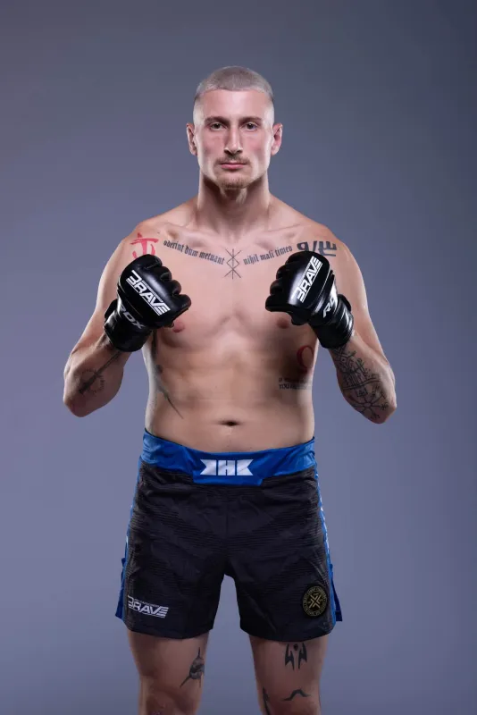 Fotografija uz članak „BRAVE 108 Ivan Kiš se 5. rujna bori u pulskoj Areni pred 10 tisuća gledatelja“